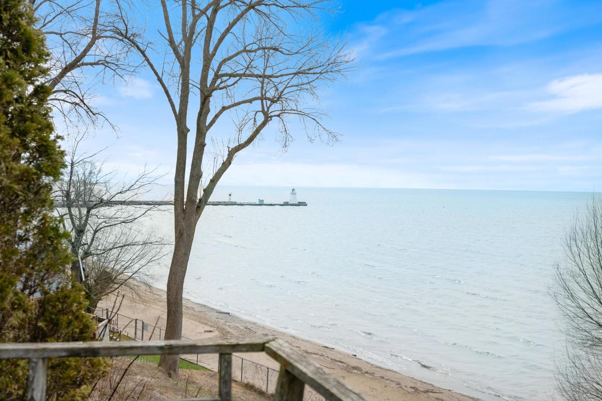 Luxe Lodges On Lake Erie Port Dover Εξωτερικό φωτογραφία