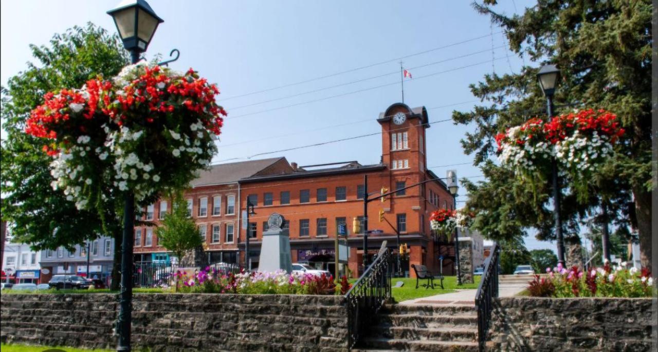 Luxe Lodges On Lake Erie Port Dover Εξωτερικό φωτογραφία